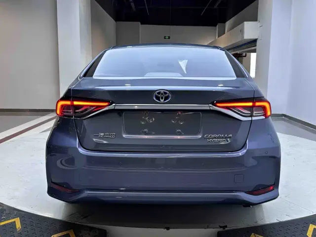 Toyota Corolla — Фото автомобиля 5
