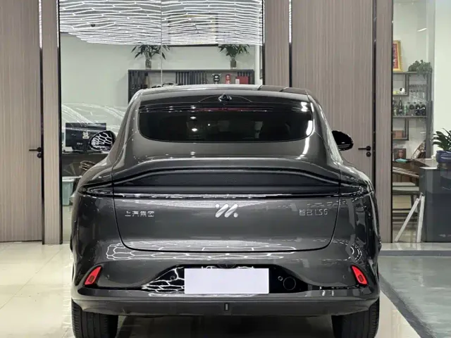 IM Motors LS6 — Фото автомобиля 8
