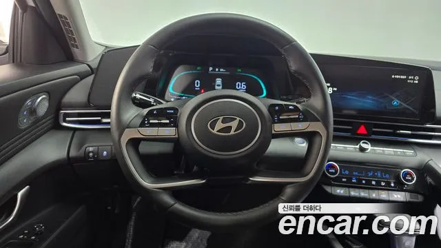 Hyundai AVANTE Новый Avante (CN7) — Фото автомобиля 13