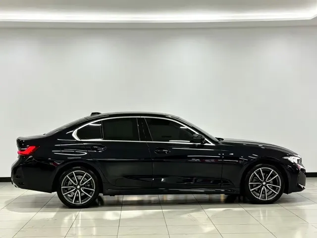 BMW 3 Series — Фото автомобиля 4