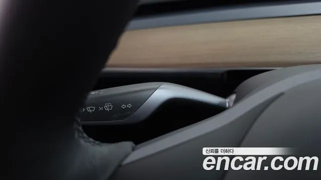 Tesla Model Y — Фото автомобиля 27