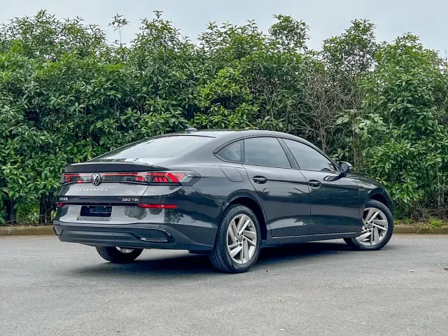 Volkswagen Lamando — Фото автомобиля 4