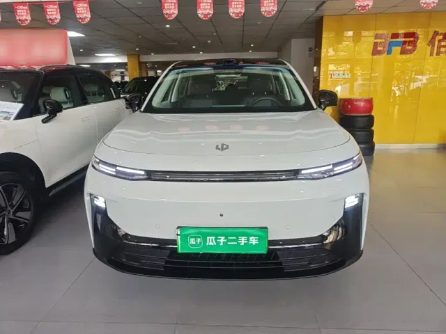Leapmotor B10 — Фото автомобиля 2