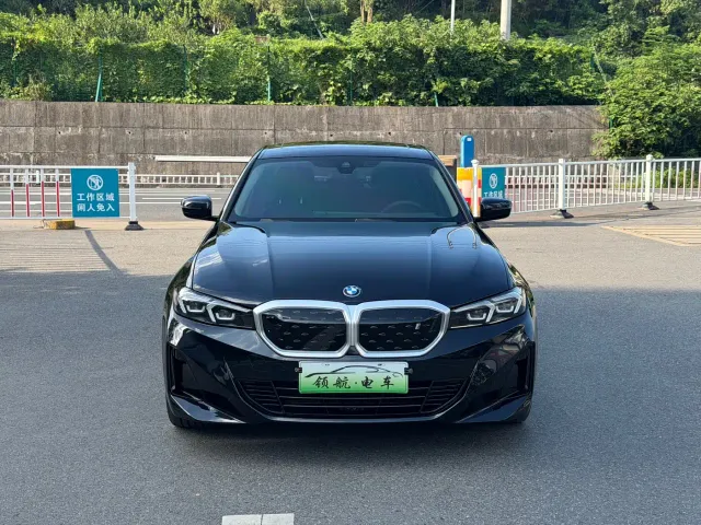 BMW i3 — Фото автомобиля 2