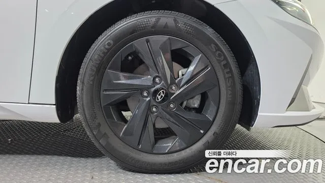 Hyundai Avante CN7 — Фото автомобиля 5