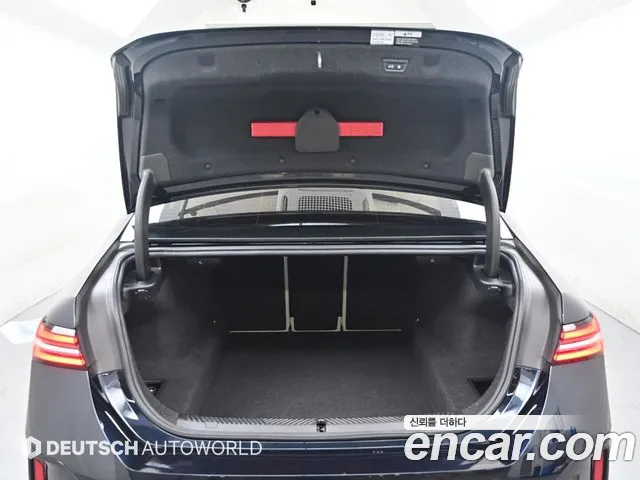 BMW 5 Series G60 — Фото автомобиля 19