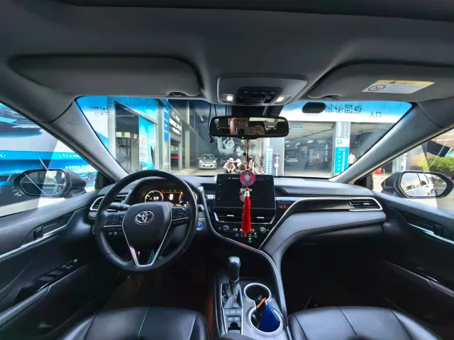 Toyota Camry — Фото автомобиля 9