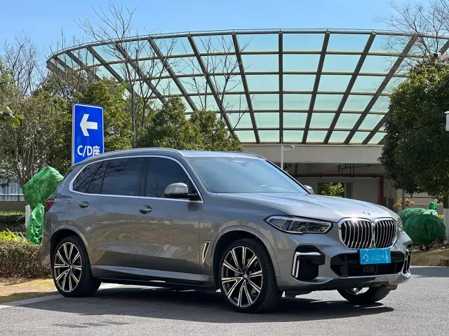 BMW X5 — Фото автомобиля 3