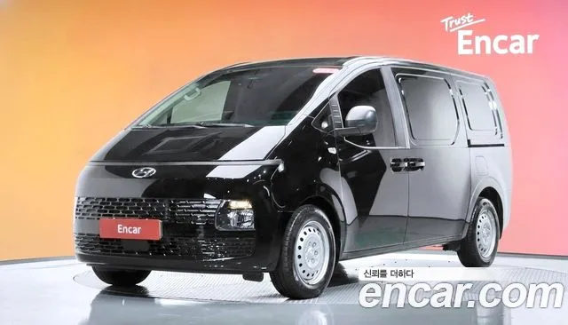 Фотография автомобиля — Hyundai Staria