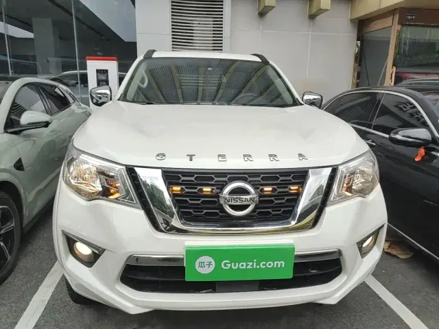 Nissan Terra — Фото автомобиля 2