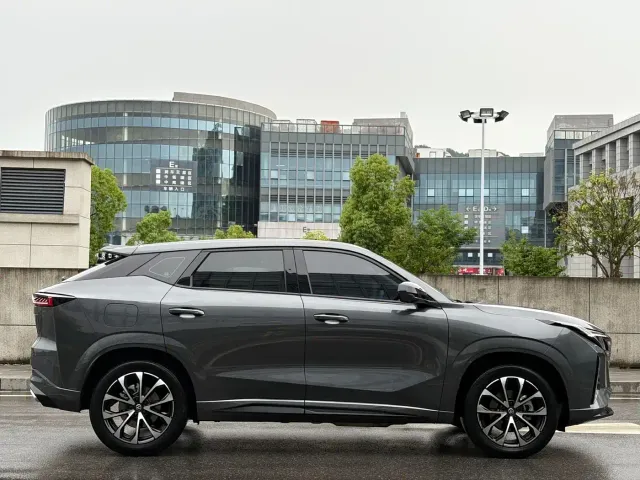 Changan UNI-Z — Фото автомобиля 14