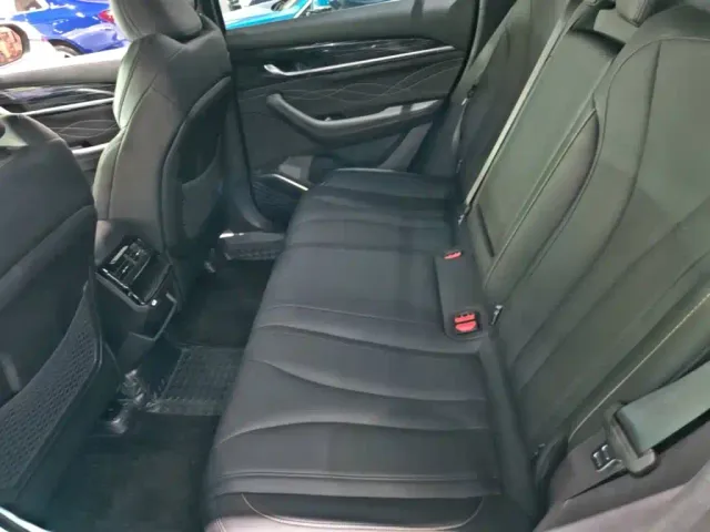 Geely Xingyue L — Фото автомобиля 16