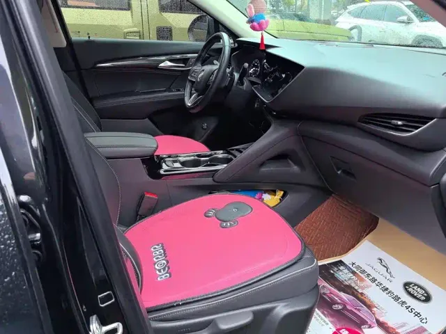 Buick Envision Plus — Фото автомобиля 8