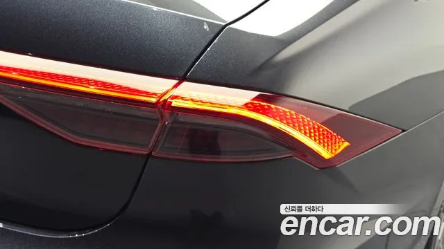 Hyundai Grandeur Grandeur (New) Hybrid — Фото автомобиля 8