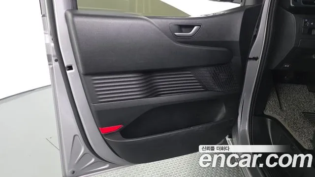 Hyundai Staria — Фото автомобиля 13