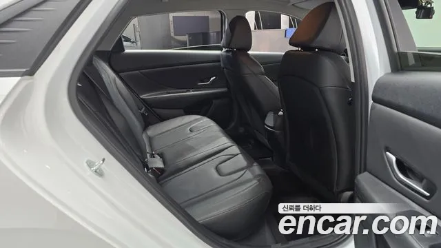 Hyundai Avante CN7 — Фото автомобиля 17