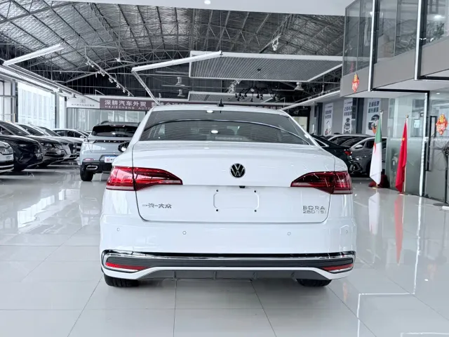 Volkswagen Bora — Фото автомобиля 12