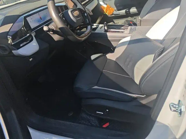 Geely Boyue L — Фото автомобиля 9