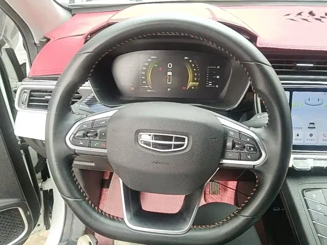 Geely Boyue — Фото автомобиля 10