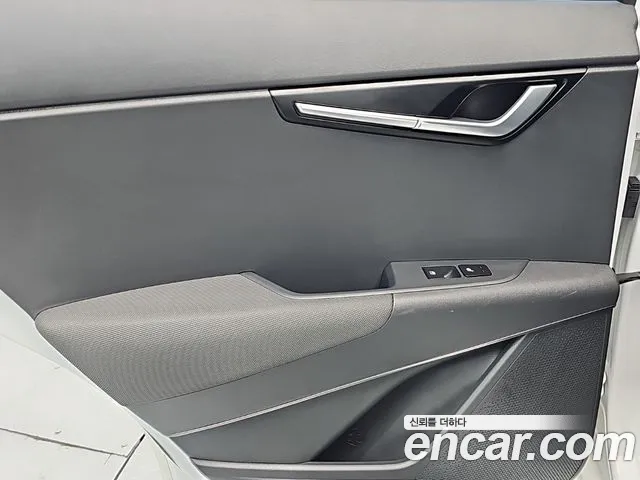 Kia Niro New — Фото автомобиля 13