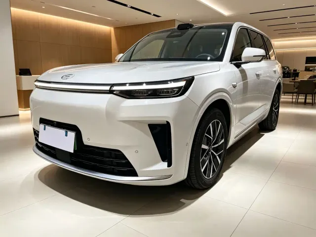 Фотография автомобиля — GAC Trumpchi Xiangwang S9