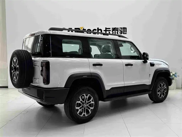 BAIC BJ40 — Фото автомобиля 14