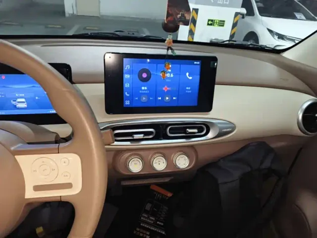 Wuling Hongguang Mini EV — Фото автомобиля 12