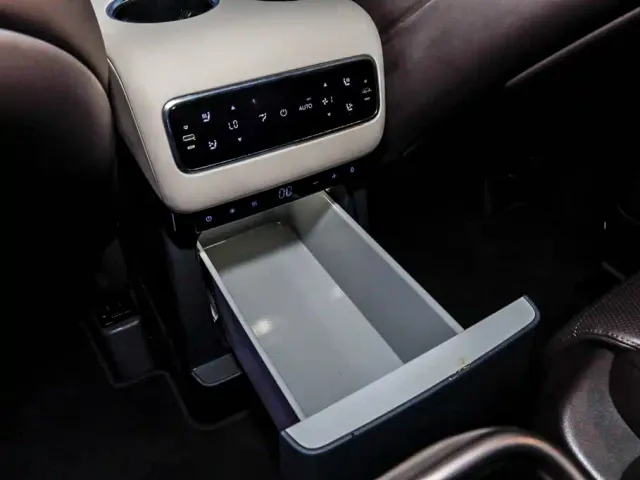 Li Auto MEGA — Фото автомобиля 24