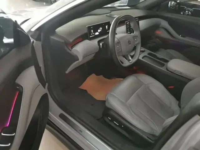 Nio ET5 Touring — Фото автомобиля 14