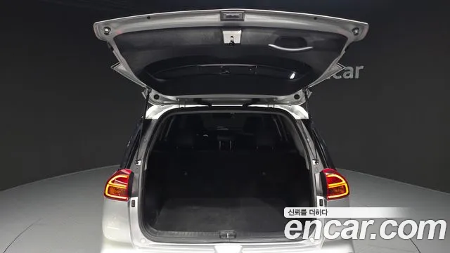 Kia Niro Niro Plus Air — Фото автомобиля 30