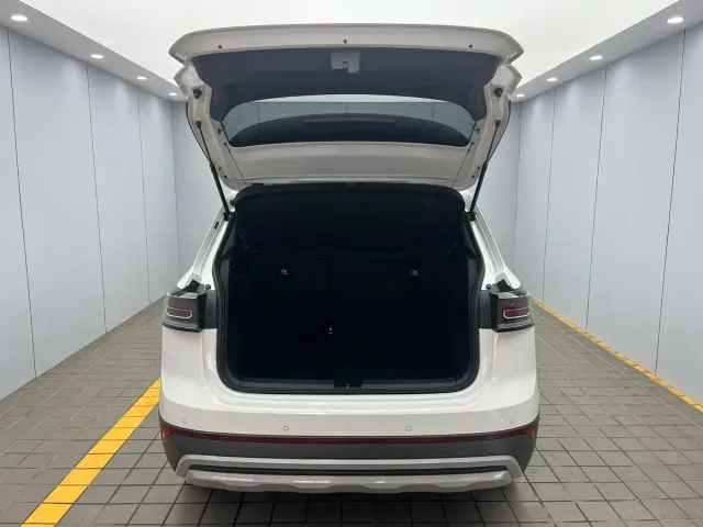 Volkswagen Tharu — Фото автомобиля 18