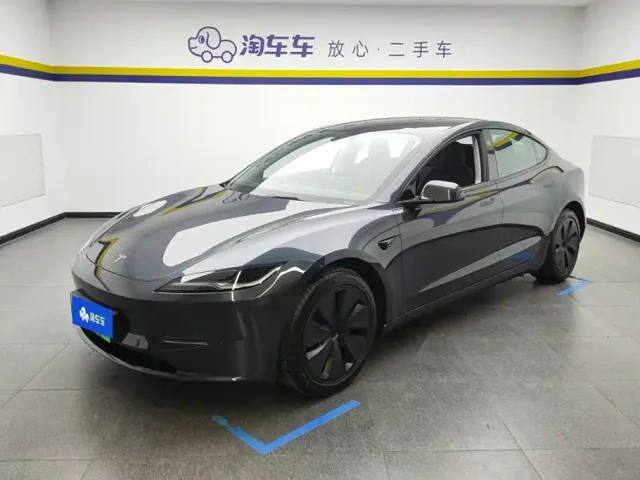Фотография автомобиля — Tesla Model 3