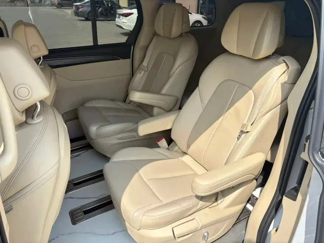 Buick Buick GL8 2023 ES Landmaster Exclusive — Фото автомобиля 16