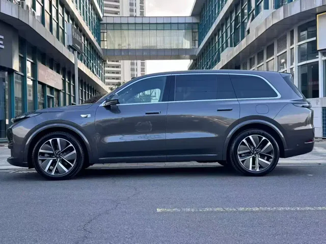 Li Auto L9 — Фото автомобиля 7