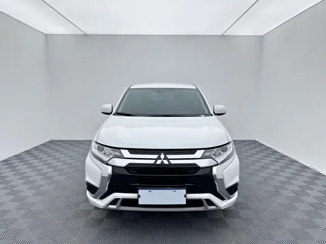 Mitsubishi Outlander — Фото автомобиля 2