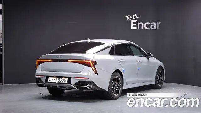 Kia K5 Новый K5 3 поколение 2.0 LPi(Для проката) — Фото автомобиля 2