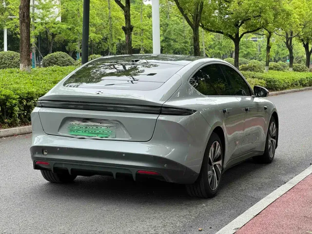 Nio ET5 — Фото автомобиля 9