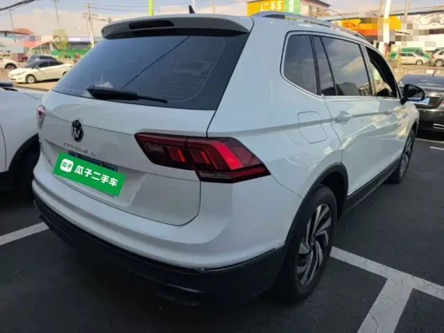 Volkswagen Tiguan L — Фото автомобиля 6
