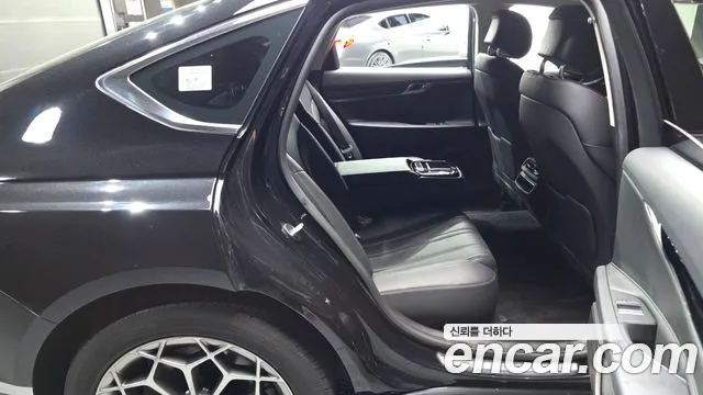 Genesis G80 Бензин 3.5 турбо AWD — Фото автомобиля 5