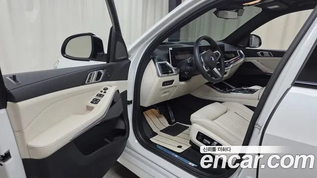 BMW X5 xDrive 40i M Sport — Фото автомобиля 8