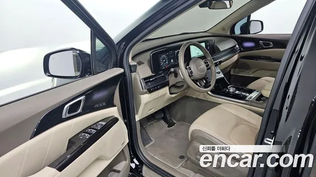Kia Carnival Generation 4 — Фото автомобиля 10