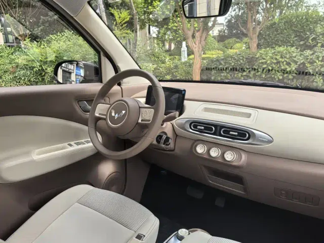 Wuling Hongguang Mini EV — Фото автомобиля 18