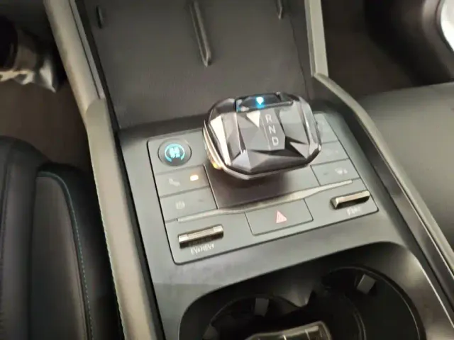 BYD Qin L — Фото автомобиля 13