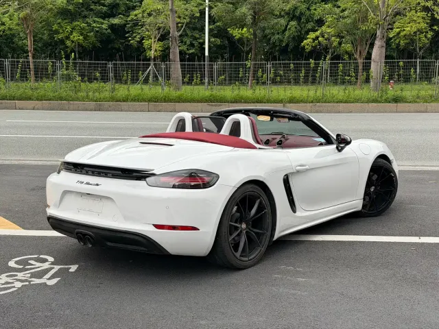 Porsche 718 — Фото автомобиля 7
