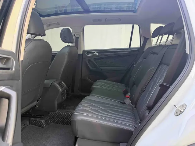 Volkswagen Tiguan L — Фото автомобиля 9
