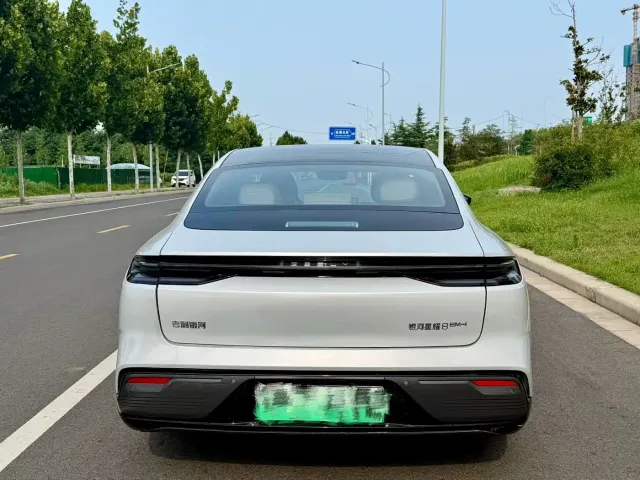 Geely Galaxy Xingyao 8 — Фото автомобиля 8
