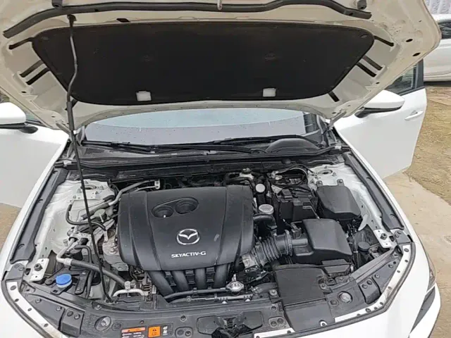 Mazda Axela — Фото автомобиля 19