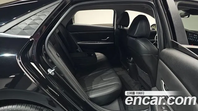 Hyundai AVANTE Новый Avante (CN7) — Фото автомобиля 10