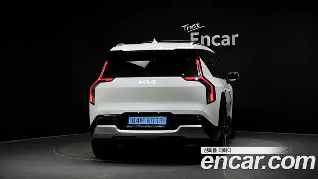 Kia EV9 — Фото автомобиля 4