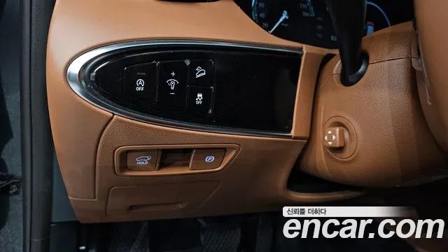 Genesis GV70 2.5T Бензин AWD — Фото автомобиля 19